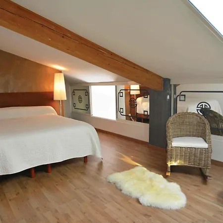 Holiday home Pet Friendly In *